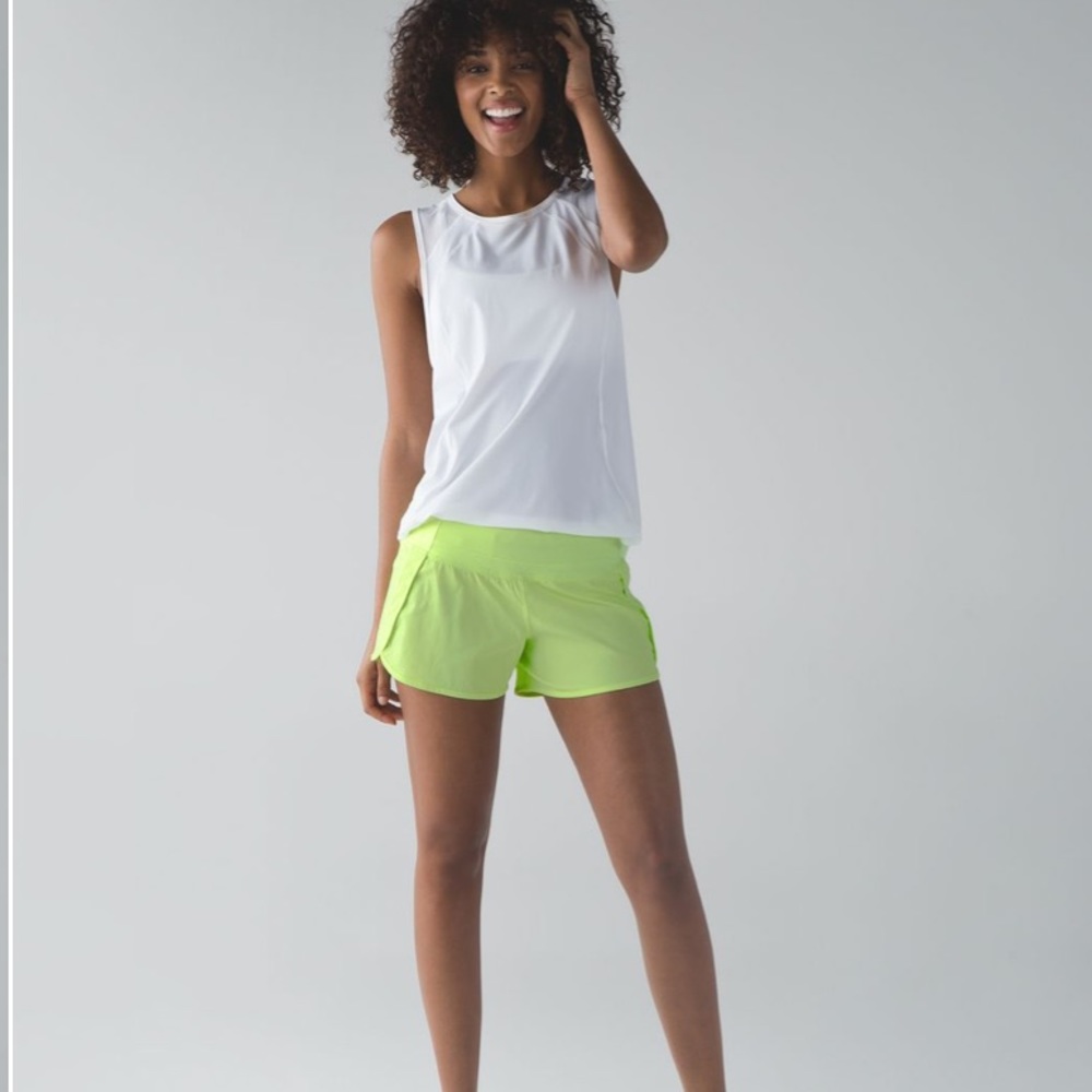 Lululemon Run Times Short 4 Way Stretch Clear Mint Size 6 Swift Ultra Material